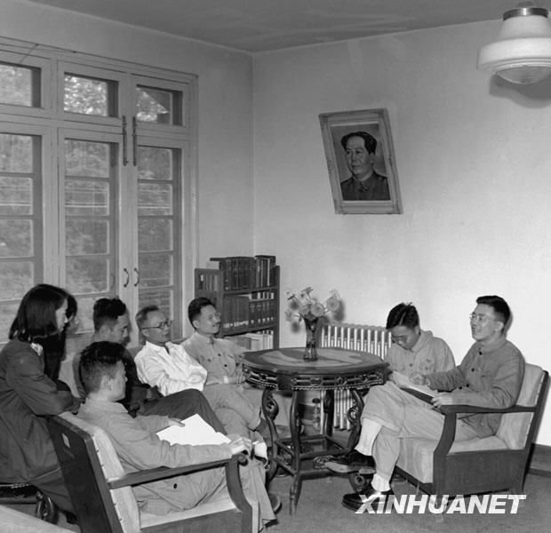 新中国档案:20世纪50年代大批留学生回国