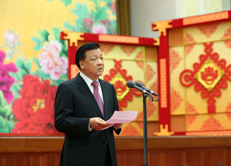 2月6日，中共中央、国务院在北京人民大会堂举行2016年春节团拜会。这是中共中央政治局常委、中央书记处书记刘云山主持团拜会。