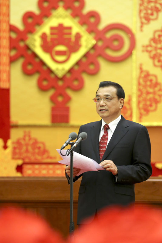 2月6日，中共中央、国务院在北京人民大会堂举行2016年春节团拜会。这是中共中央政治局常委、国务院总理李克强在团拜会上讲话。