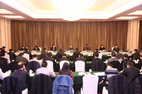 楊煥寧主持召開重慶、四川、湖南、湖北、貴州五省（直轄市）安監(jiān)、煤監(jiān)局長(zhǎng)座談會(huì)。