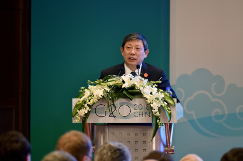 2月26日,上海市委副书记、上海市市长杨雄出席研讨会并作主旨发言。新华社记者 李鑫 摄 2月26日,上海市委副书记、上海市市长杨雄出席研讨会并作主旨发言。新华社记者 李鑫 摄