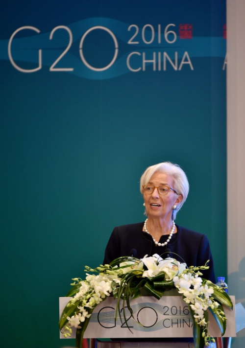 2月26日,国际货币基金组织总裁克里斯蒂娜·拉加德出席研讨会并作主旨发言。新华社记者 李鑫 摄 2月26日,国际货币基金组织总裁克里斯蒂娜·拉加德出席研讨会并作主旨发言。新华社记者 李鑫 摄