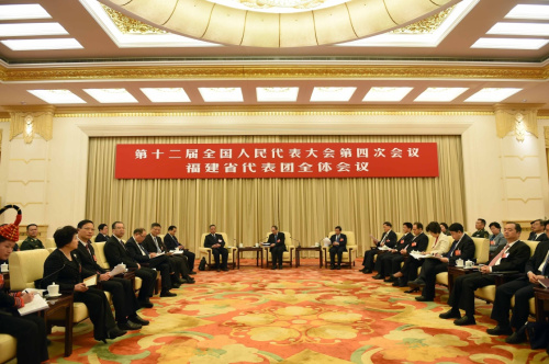 3月6日，十二届全国人大四次会议福建代表团全体会议向媒体开放。新华社记者 薛玉斌 摄