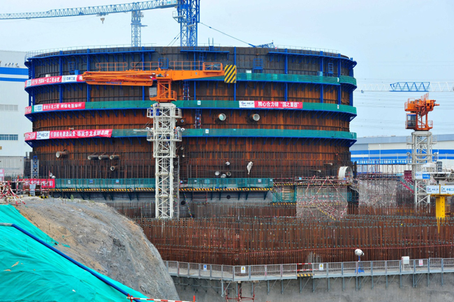 2015年12月22日，“华龙一号”示范工程——福清核电5号机组在施工中，目前工程建设进展顺利。