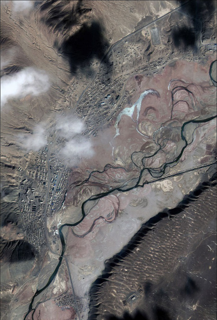 塔克基斯坦地震·震后影像（吉林一号光学A星震后22小时拍摄到的卫星影像）