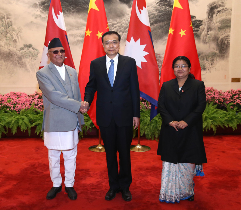 3月21日，国务院总理李克强在北京人民大会堂同来华进行正式访问并将出席博鳌亚洲论坛2016年年会的尼泊尔总理奥利举行会谈。