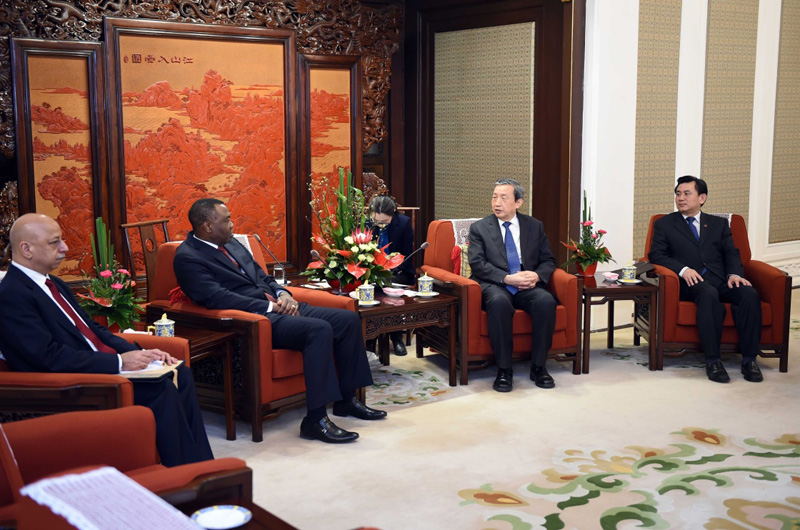 3月21日，中国国务院副总理马凯在北京中南海紫光阁会见国际民航组织理事会主席阿利乌。
