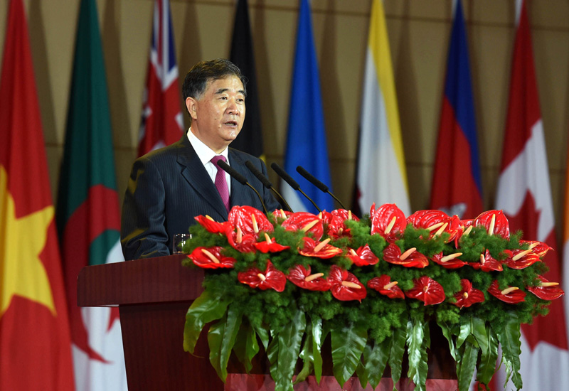 6月12日，中国国务院副总理汪洋在昆明出席第四届中国－南亚博览会开幕式并发表主旨演讲。