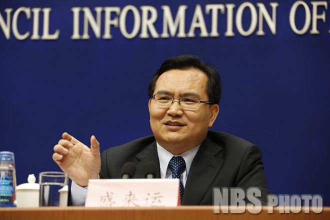 国家统计局新闻发言人就2016年上半年国民经济运行情况答记者问