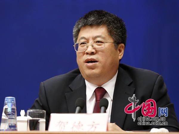 科技部政策法规司司长贺德方回答记者提问。（中国网 董宁）