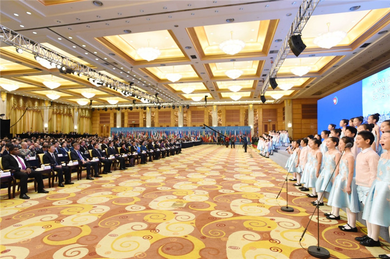 中国国务院总理李克强在上海国际会议中心出席第九届全球健康促进大会开幕式并致辞