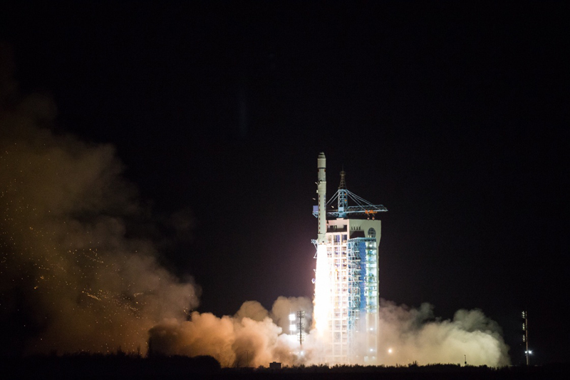 12月22日3时22分，我国在酒泉卫星发射中心用长征二号丁运载火箭成功将全球二氧化碳监测科学实验卫星（简称“碳卫星”）发射升空。本次发射的碳卫星是我国首颗用于监测全球大气二氧化碳含量的科学实验卫星。此外，本次任务还搭载发射中科院微小卫星创新研究院自主安排研制的1颗高分辨率微纳卫星和2颗高光谱微纳卫星。