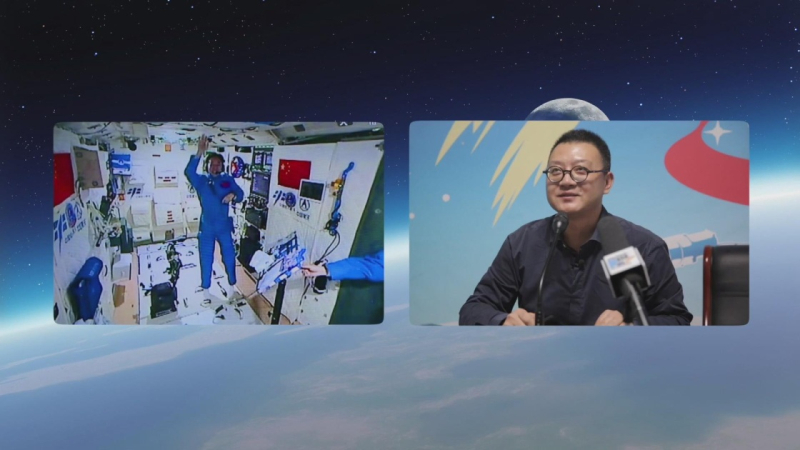 2016年，中国航天人交出的成绩单格外耀眼：新型火箭首发成功、首个海滨航天发射场建成使用、天宫二号和神舟十一号载人飞行任务圆满成功、多颗卫星发射升空……