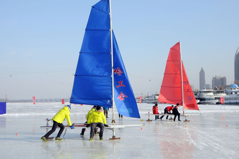 哈尔滨:冰上竞技乐趣多_图片新闻_中国政府网