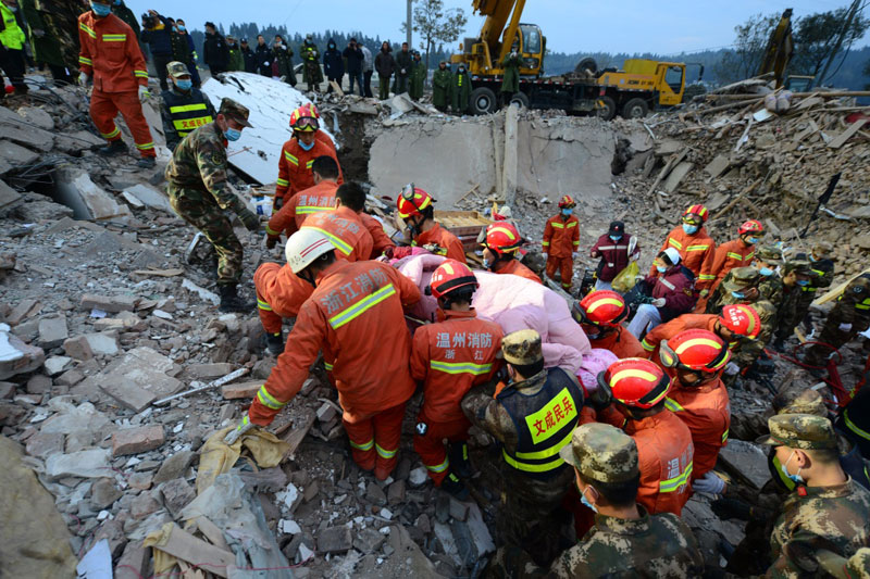温州文成民房倒塌被埋9人均找到 7人遇难_图片