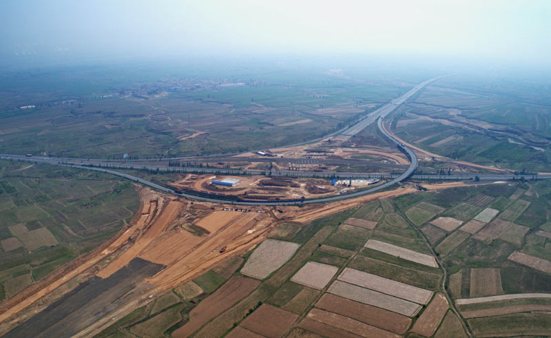 新高速河北段加紧施工_图片新闻_中国政府网