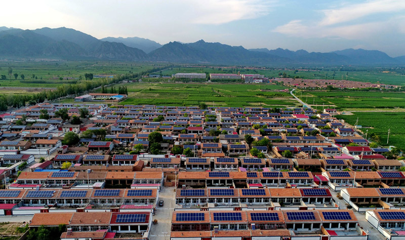 河北省张家口市怀来县“新能源环保小镇”义和堡村（6月28日摄）。