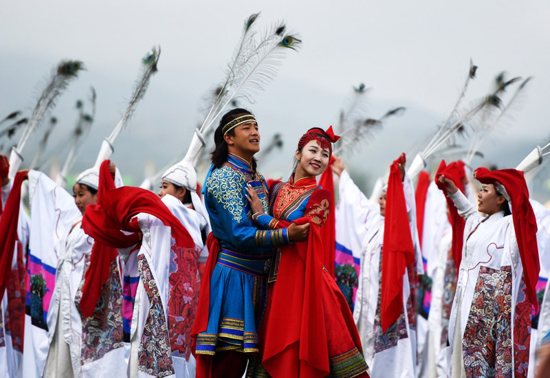 内蒙古各族各界隆重庆祝自治区成立70周年_图