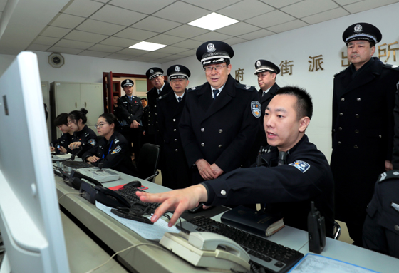 公安部部长除夕夜检查北京春节安保并慰问执勤