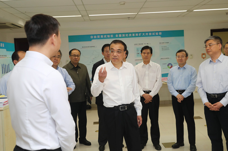 李克强考察商务部、海关总署并主持召开座谈会