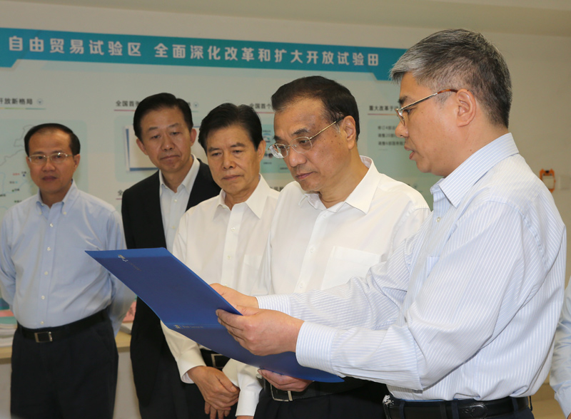 李克强考察商务部、海关总署并主持召开座谈会