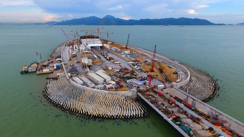 伶仃洋上造桥 大海深处"穿针—港珠澳大桥9年建设大事记