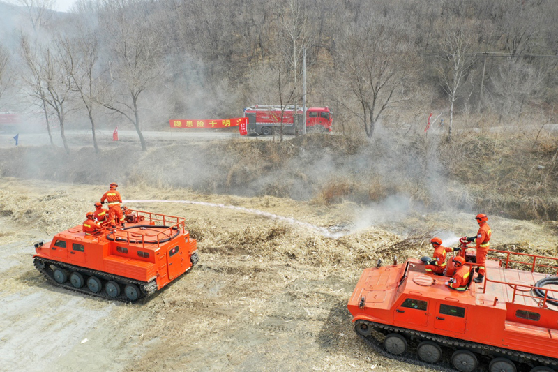 黑龙江开展森林扑灭火实兵演练