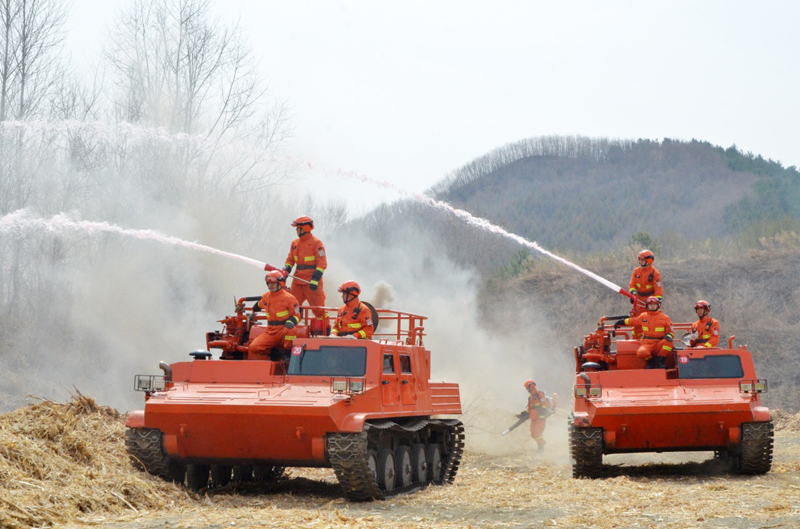 黑龙江开展森林扑灭火实兵演练