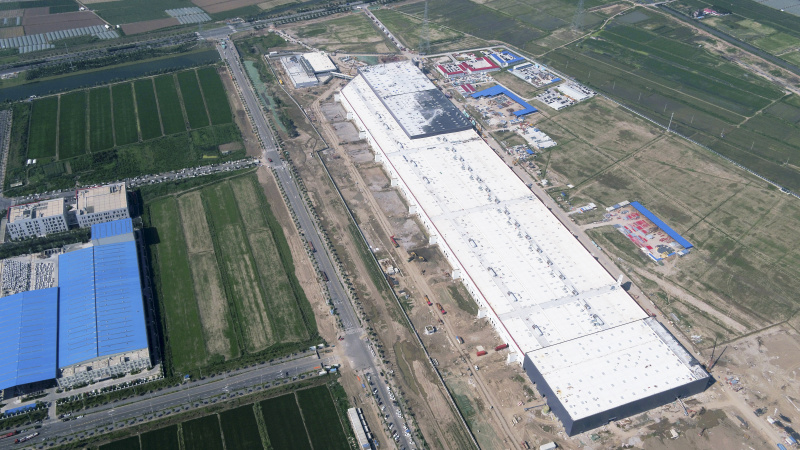 特斯拉上海超级工厂（7月23日无人机拍摄）。新华社记者 丁汀 摄