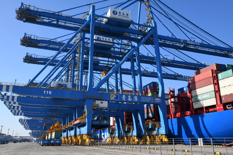青岛港全自动化码头（二期）投产运营