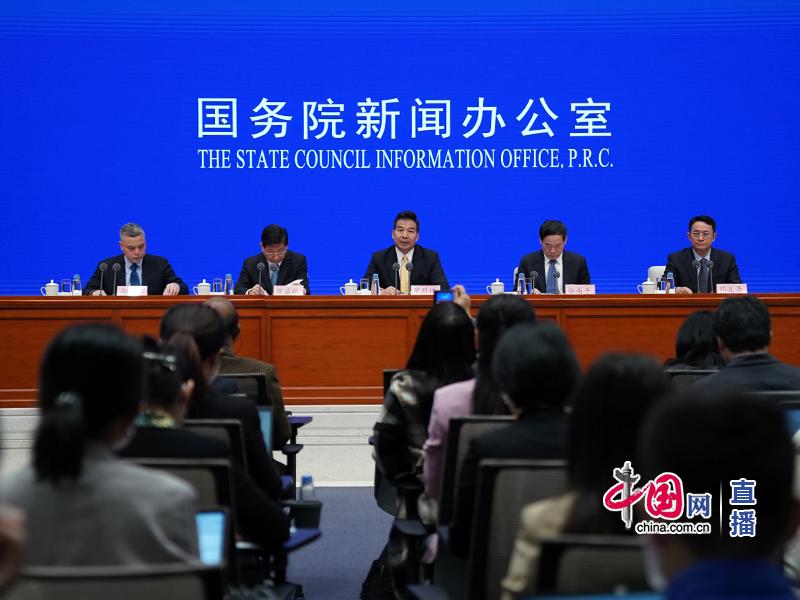 国务院新闻办就中国关于抗击疫情的国际合作情况举行发布会