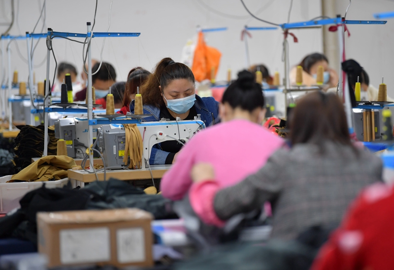 湖北恩施：企业复工复产赶订单