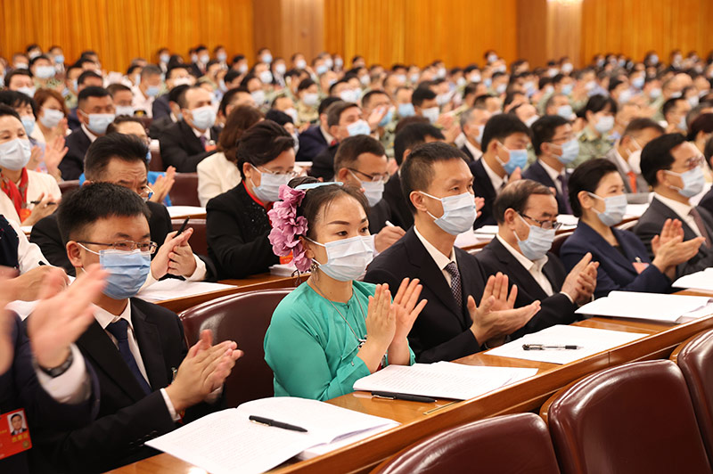 十三届全国人大三次会议在京开幕