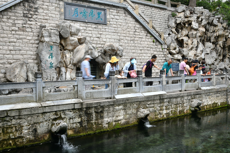 济南名泉水位下降 节水保泉共同行动