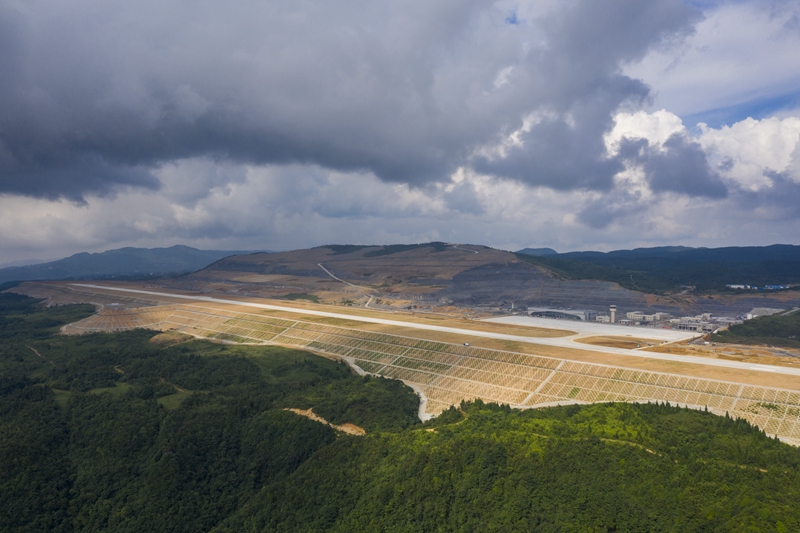 重庆仙女山机场主体工程全面完工 有望年内建成投用