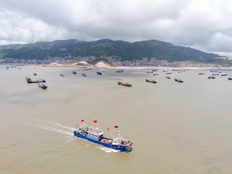 福建霞浦：渔船出海庆开渔