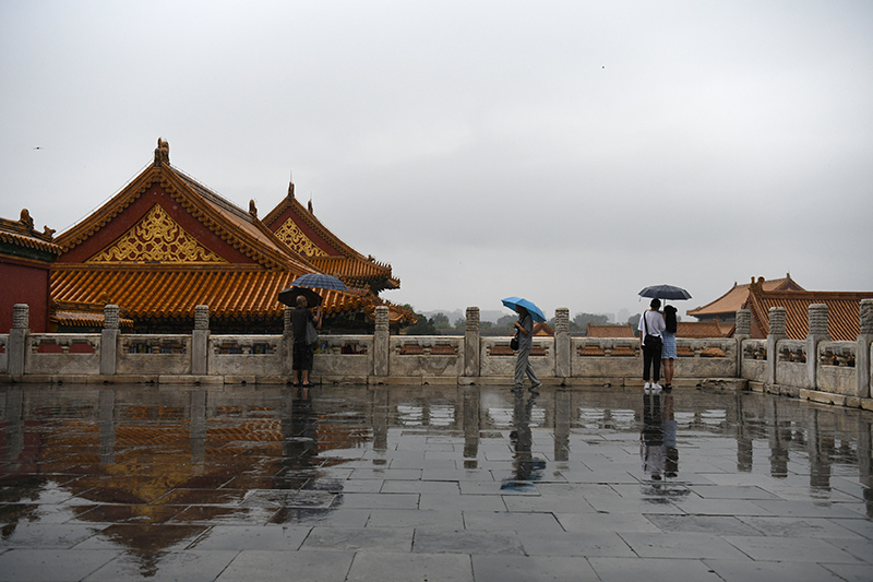 故宫雨中游