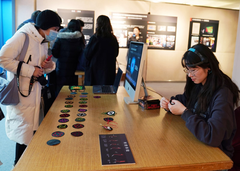 上海大学生艺术展：展美育成果 亮青春风采