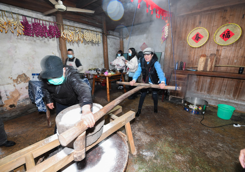 山沟沟里传统民俗“过大年”