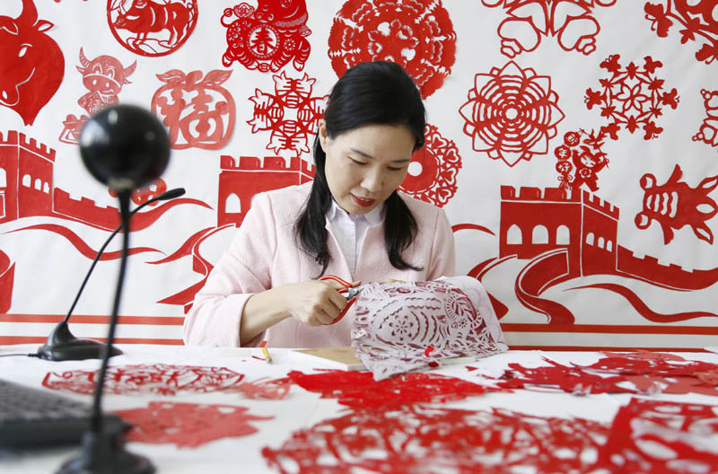 新闻 图片库 图片河北省邢台市第三中学附属小学开展"云端剪纸迎新春"