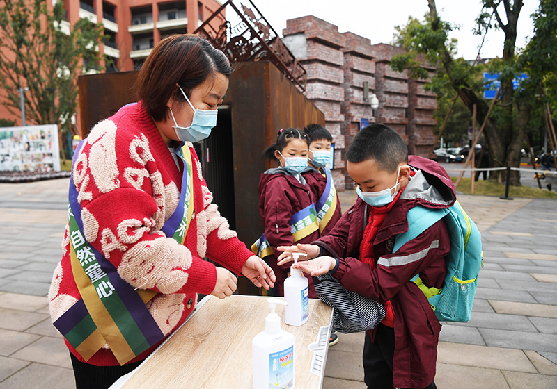 全国多地中小学开学