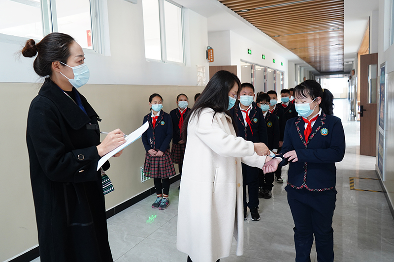 全国多地中小学开学