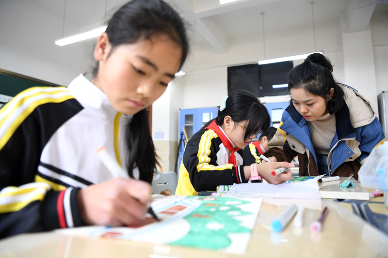 重庆：开学第一课 安全进校园