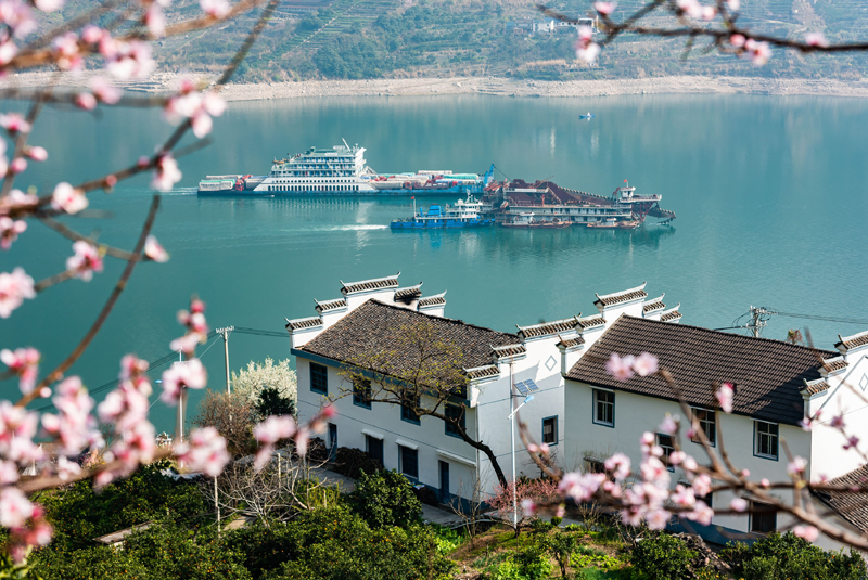 三峡春日