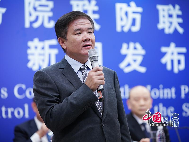 国药集团中国生物的副总裁张云涛回答记者提问