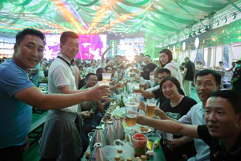 第十九届哈尔滨国际啤酒节开幕