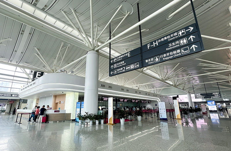 这是8月26日拍摄的南京禄口国际机场t1航站楼出发大厅.