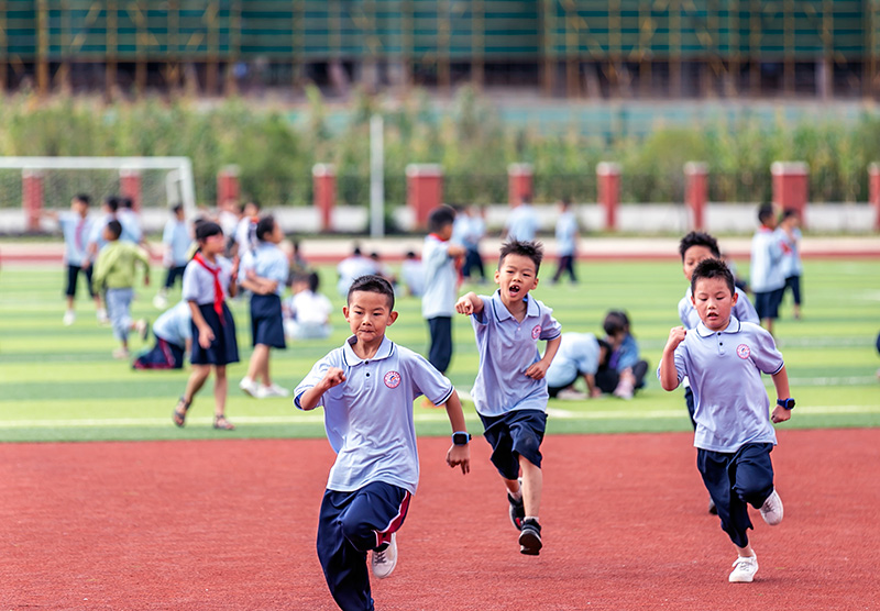 贵州黔西：中小学陆续开学