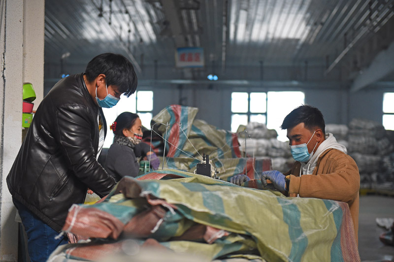 新疆喀什：促进就业 “编织”美好