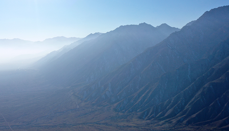 冬日贺兰山